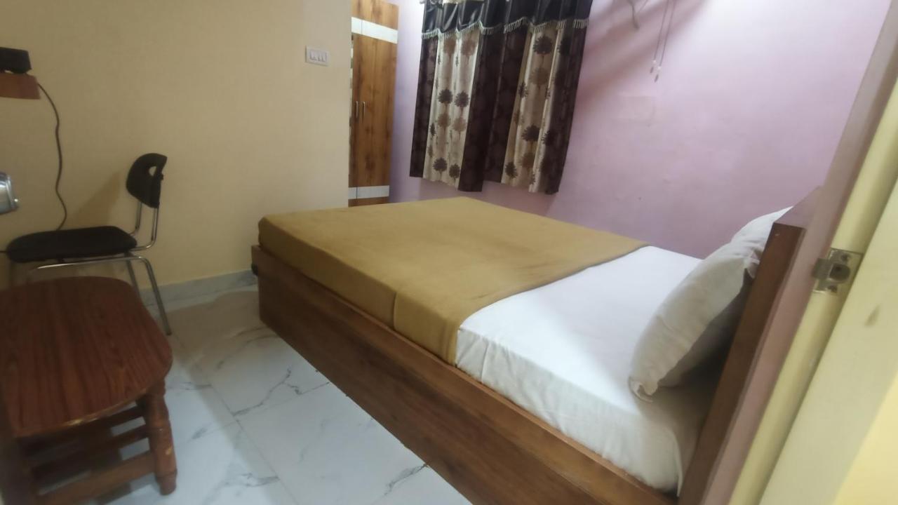 Mandara Comforts Hotel Bangalore Exterior photo