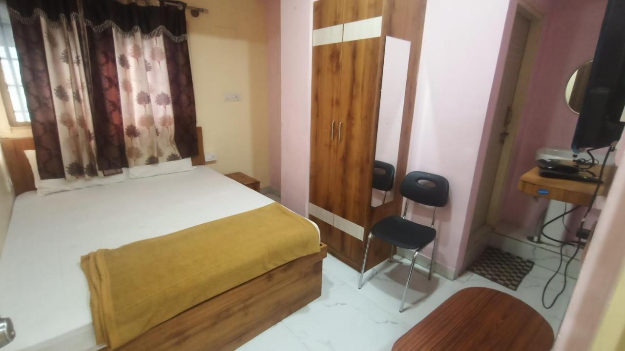 Mandara Comforts Hotel Bangalore Exterior photo
