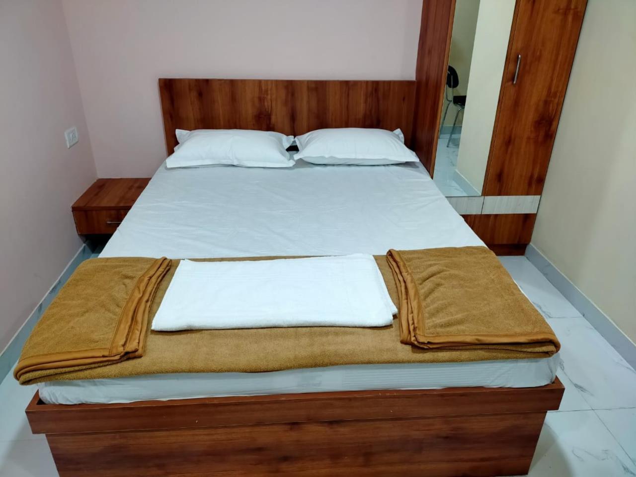 Mandara Comforts Hotel Bangalore Exterior photo